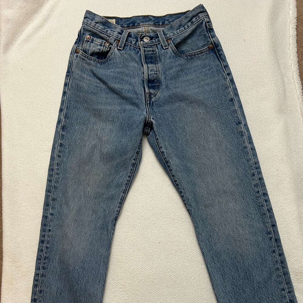 Levi's 501 🩶Blue Straight-Leg Jeans Medium Wash